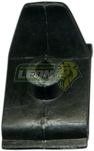 GRAPA PLASTICA PARRILLA NISSAN C/PESTAÑA RECTANGULAR