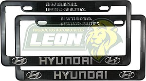 PORTAPLACAS NEGRAS GRABADAS HYUNDAI LETRAS CROMADAS (JGO. c/2 pzas.)