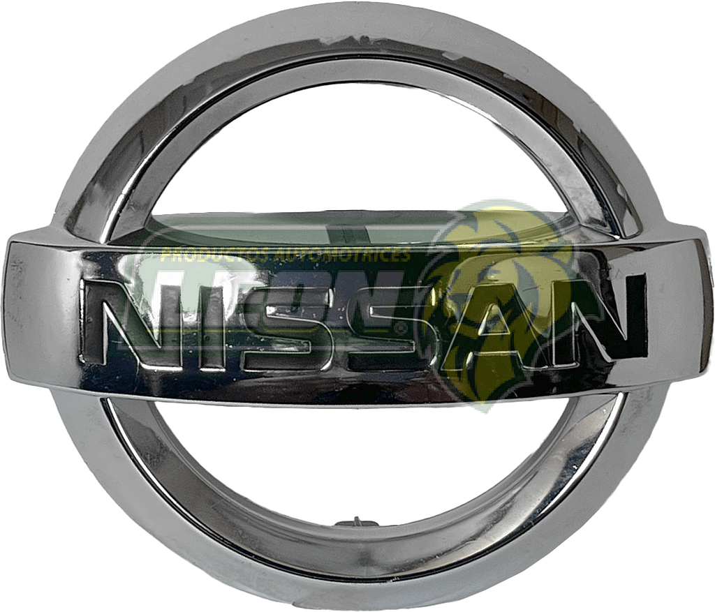 EMBLEMA PARRILLA NISSAN MARCH 12-16 C/ADHERIBLE (E078) ØA: 10 cm, ØB: 11.7 cm