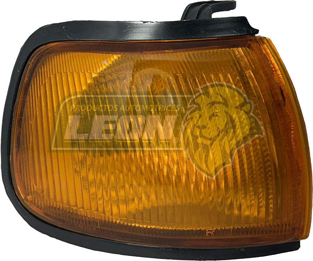 CUARTO NISSAN TSURU III AMBAR 93-17 “PUNTA” (LADO R)